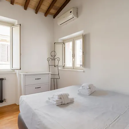 Pavone Centre Romantic Apartmán Řím
